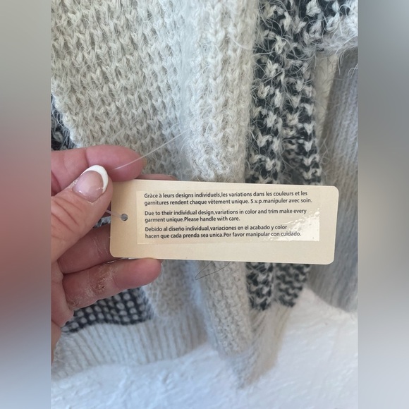 NWT RD Style oversized black / cream acrylic blend open front cardigan; size S - Picture 4 of 8